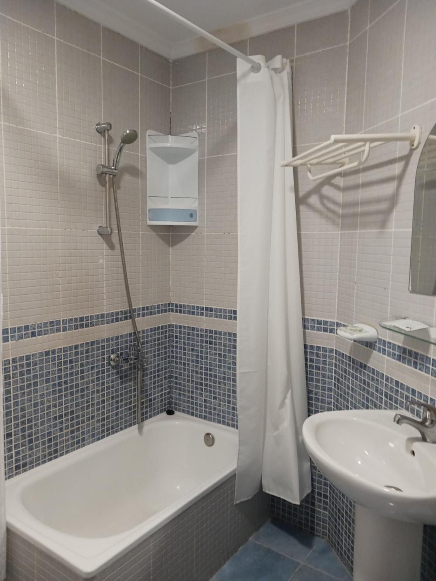 Hotel Manantiales Торремолинос Экстерьер фото
